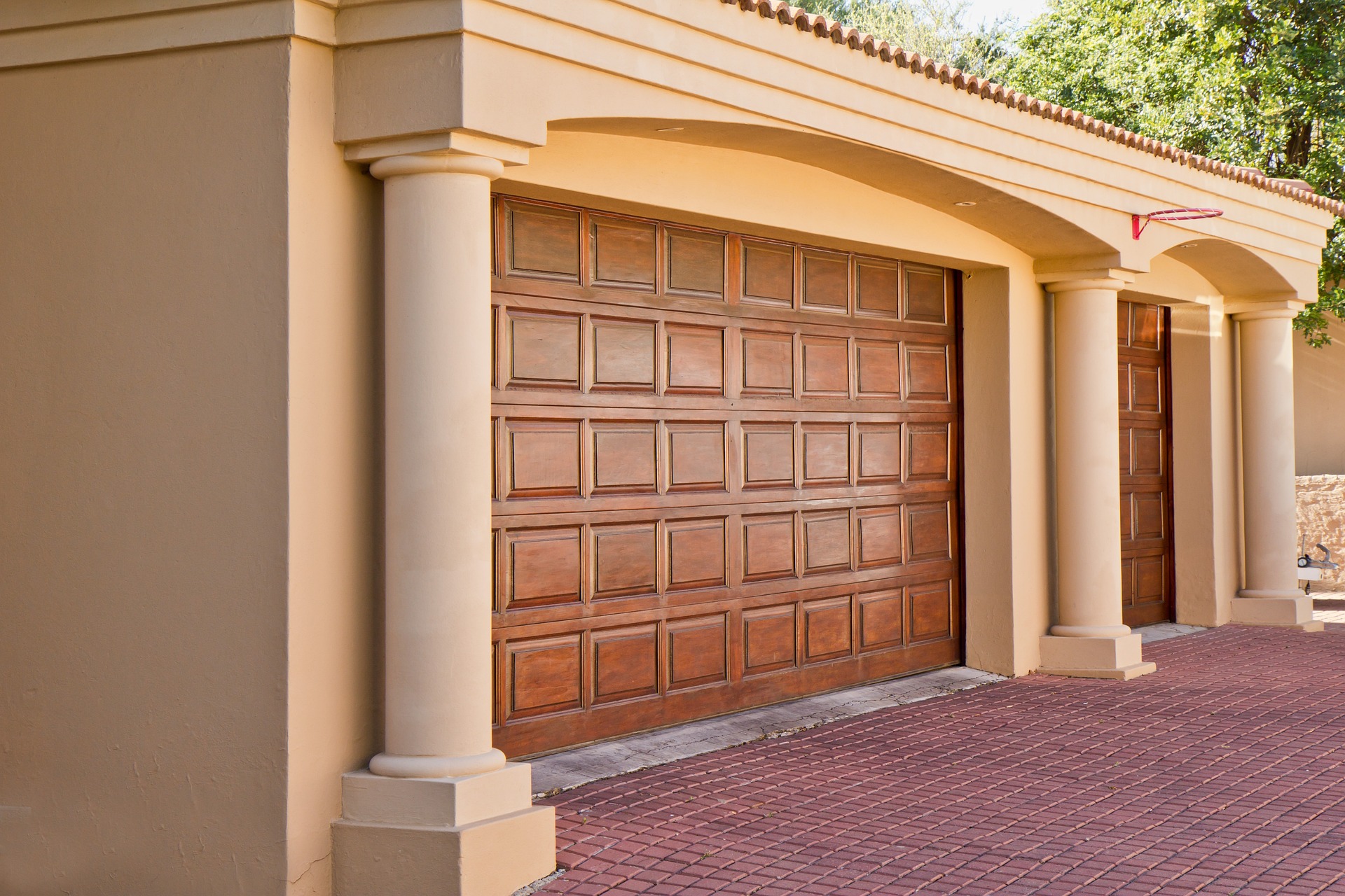 The Advantage of Insulated Garage Doors